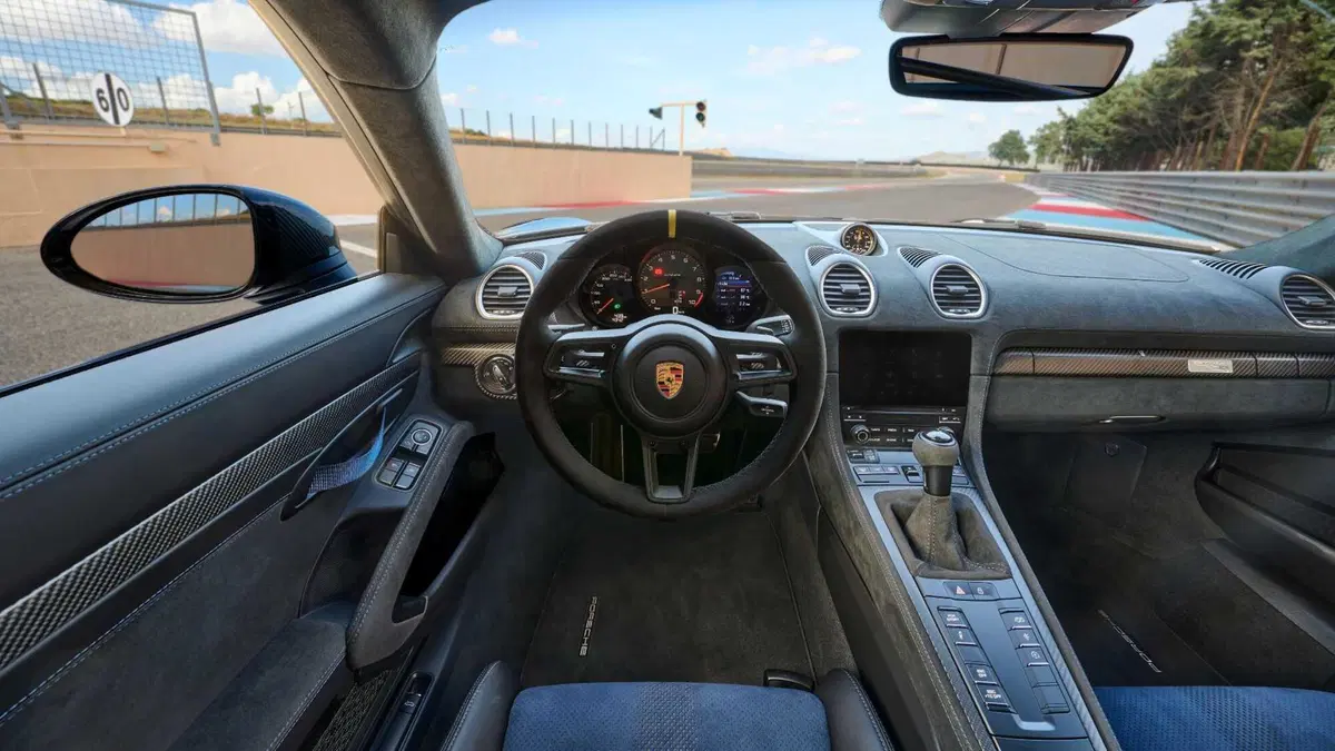 Porsche 718 Cayman  Cayman 4.0 GT4 RS pdk (6)