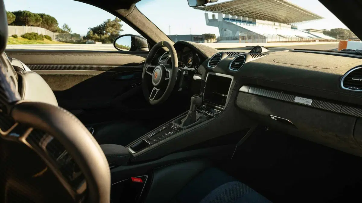 Porsche 718 Cayman  Cayman 4.0 GT4 RS pdk (7)