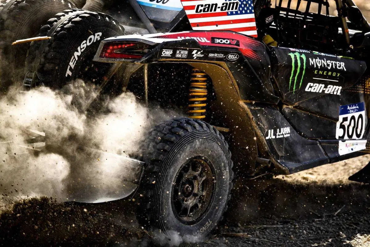 Dakar 2023. Finish Line. Super Show Side-by-Side (15)
