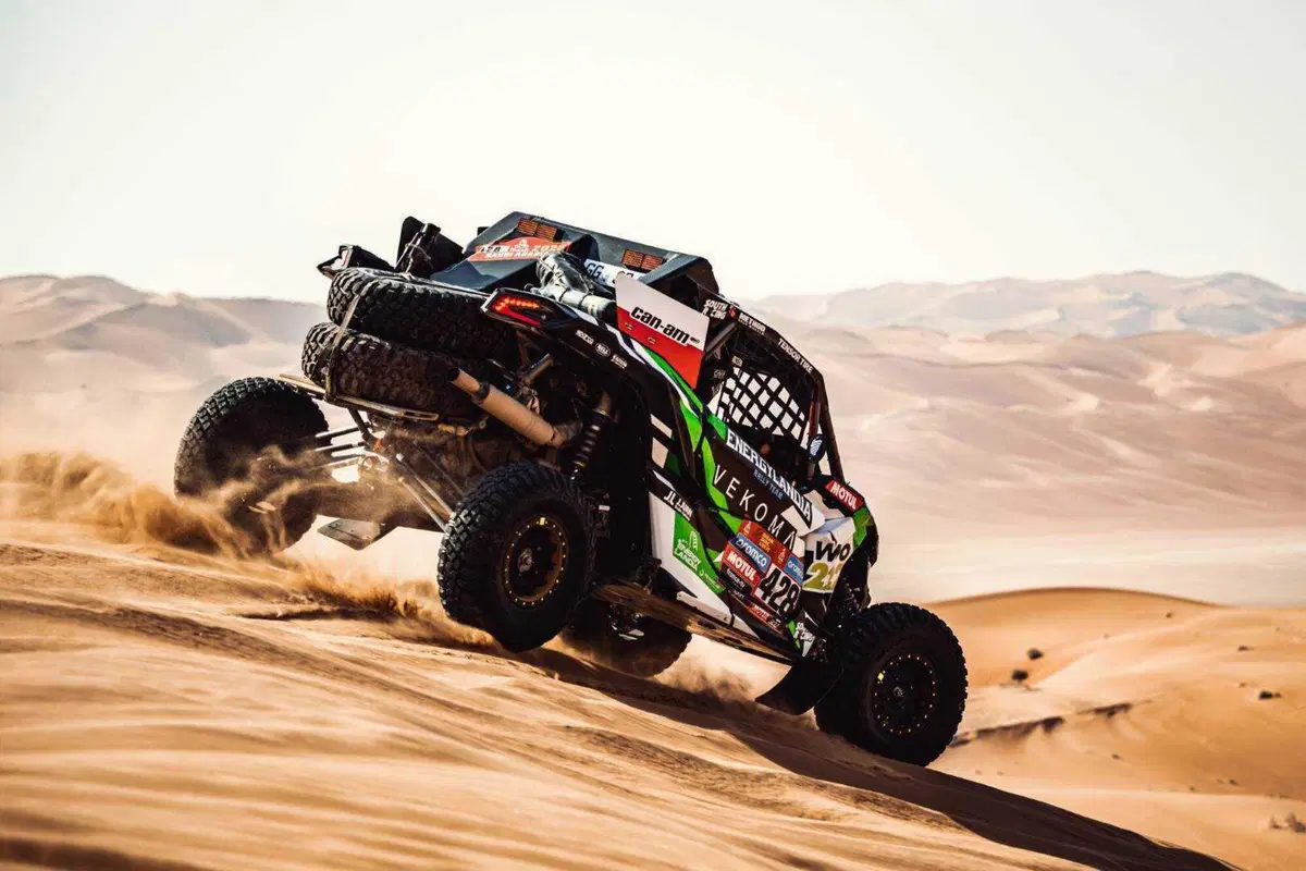 Dakar 2023. Finish Line. Super Show Side-by-Side (21)