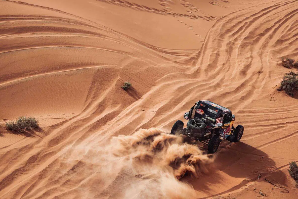 Dakar 2023. Finish Line. Super Show Side-by-Side (22)