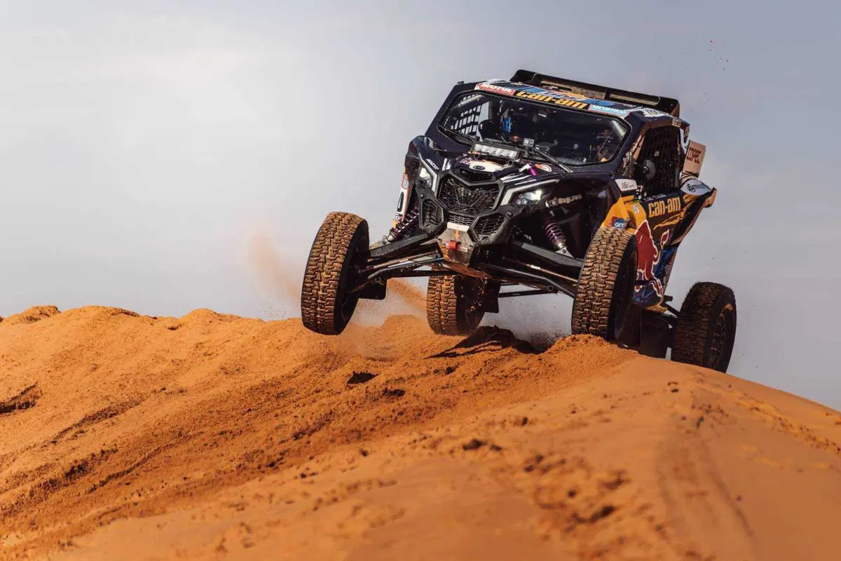 Dakar 2023. Finish Line. Super Show Side-by-Side (24)