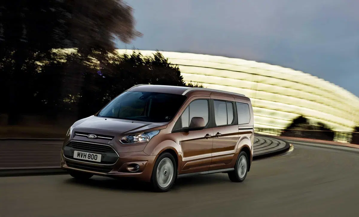 Ford Tourneo Connect 1.5 TDCi 120 CV Plus (3)