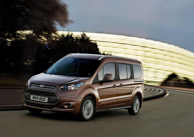Ford Tourneo Connect (2013-->>) (3)