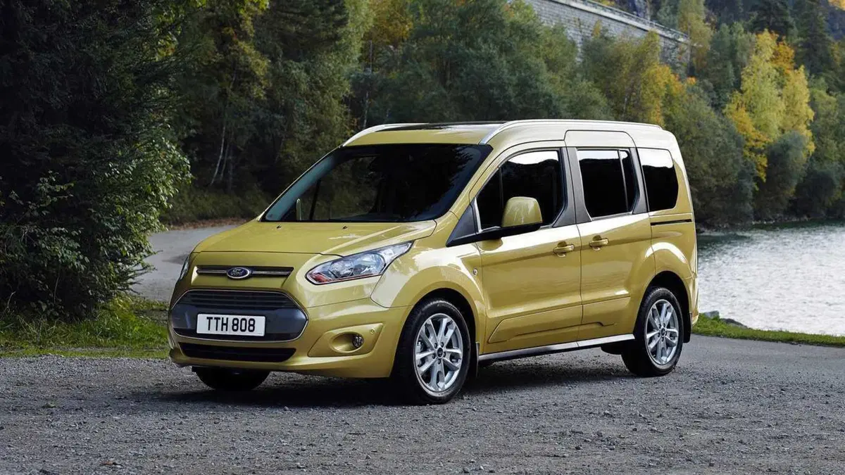 Ford Tourneo Connect 1.5 TDCi 120 CV Plus (5)