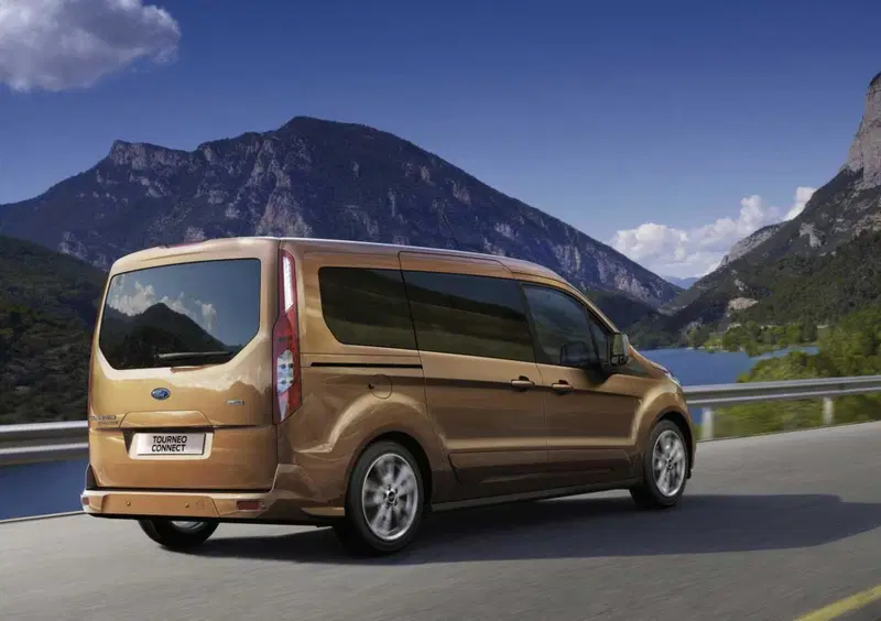 Ford Tourneo Connect (2013-->>) (7)
