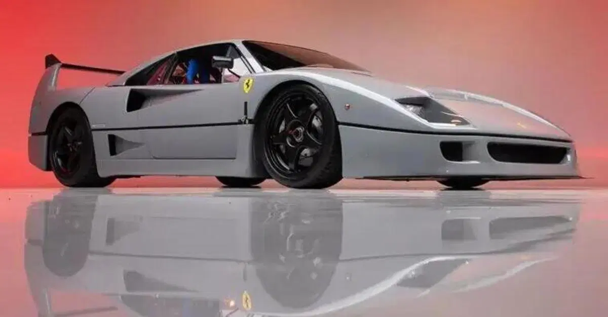 Una Ferrari F40 finisce all'asta per la terza volta in cinque mesi