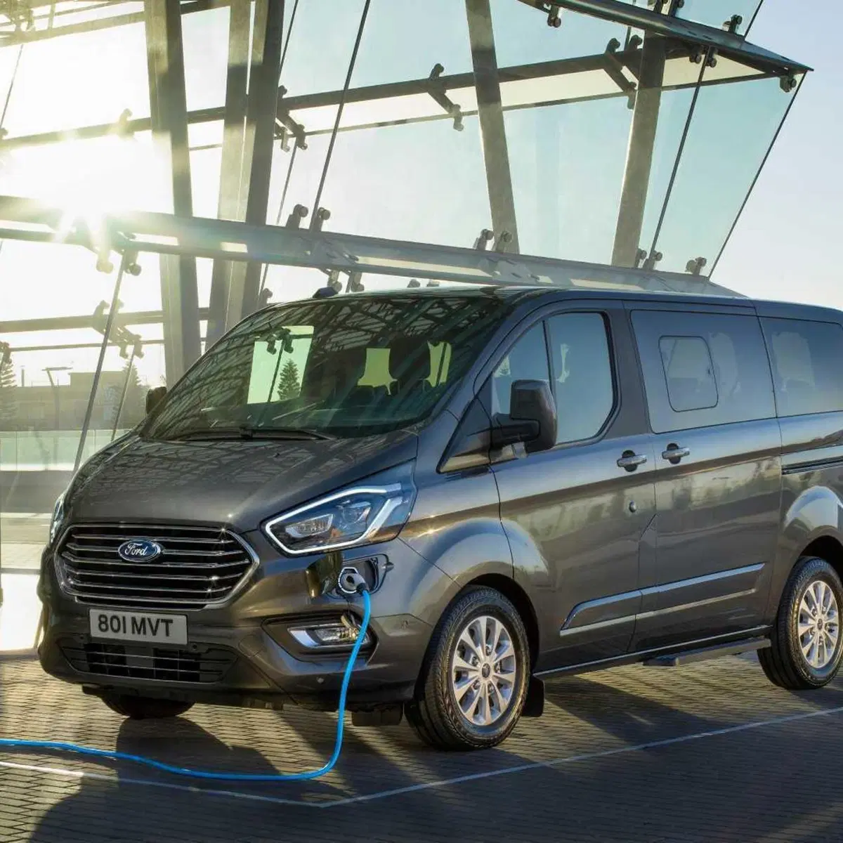 Vendo Ford Tourneo Custom 320 2.0 EcoBlue 170CV aut. PC Active nuova a ...