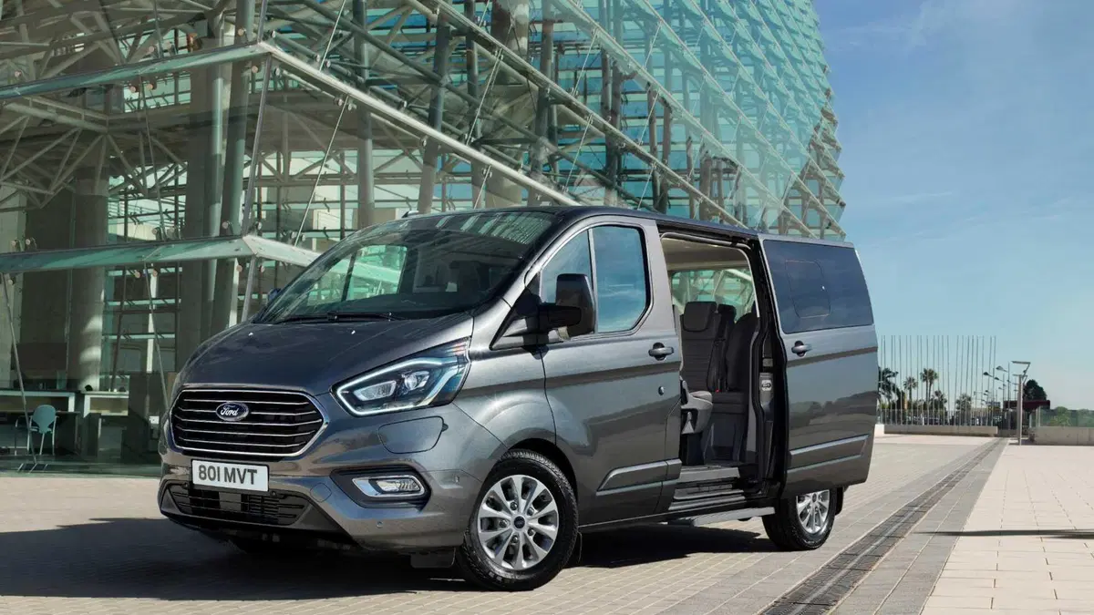 Ford Tourneo Custom (3)
