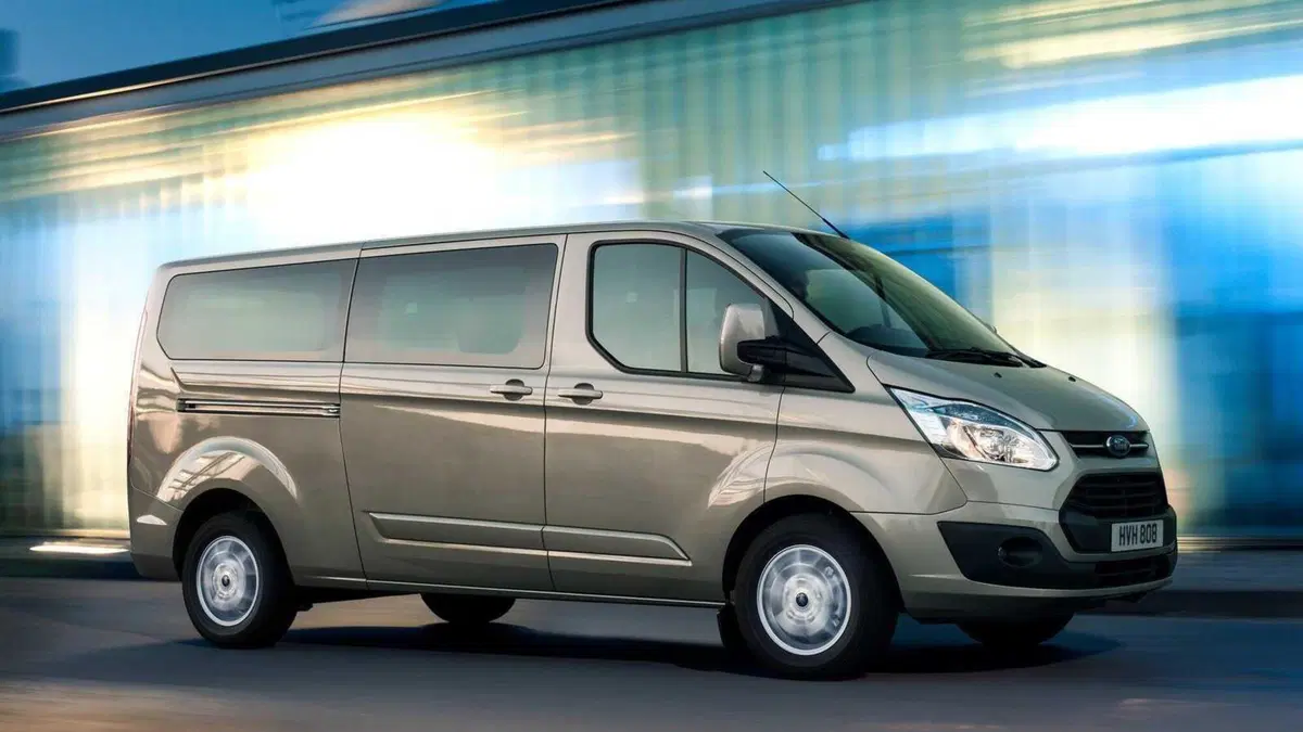 Ford Tourneo Custom 320 2.0 TDCi 185CV aut. PC Titanium (3)