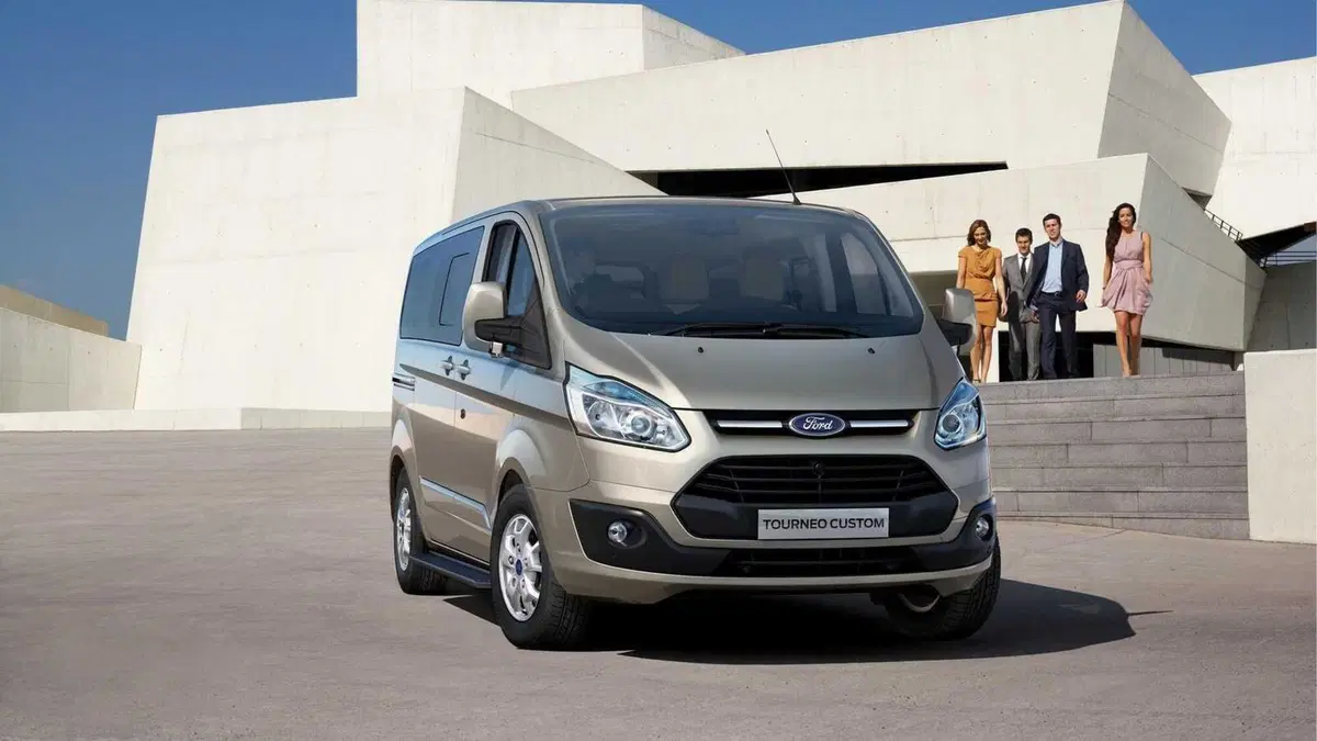 Ford Tourneo Custom 320 2.0 TDCi 185CV aut. PC Titanium (5)