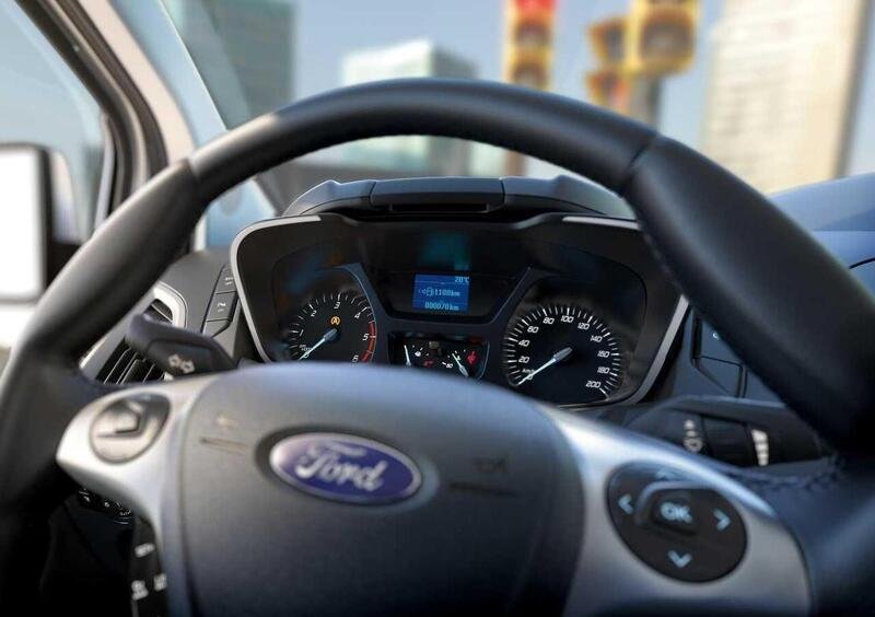 Ford Tourneo Custom (2012->>) (7)