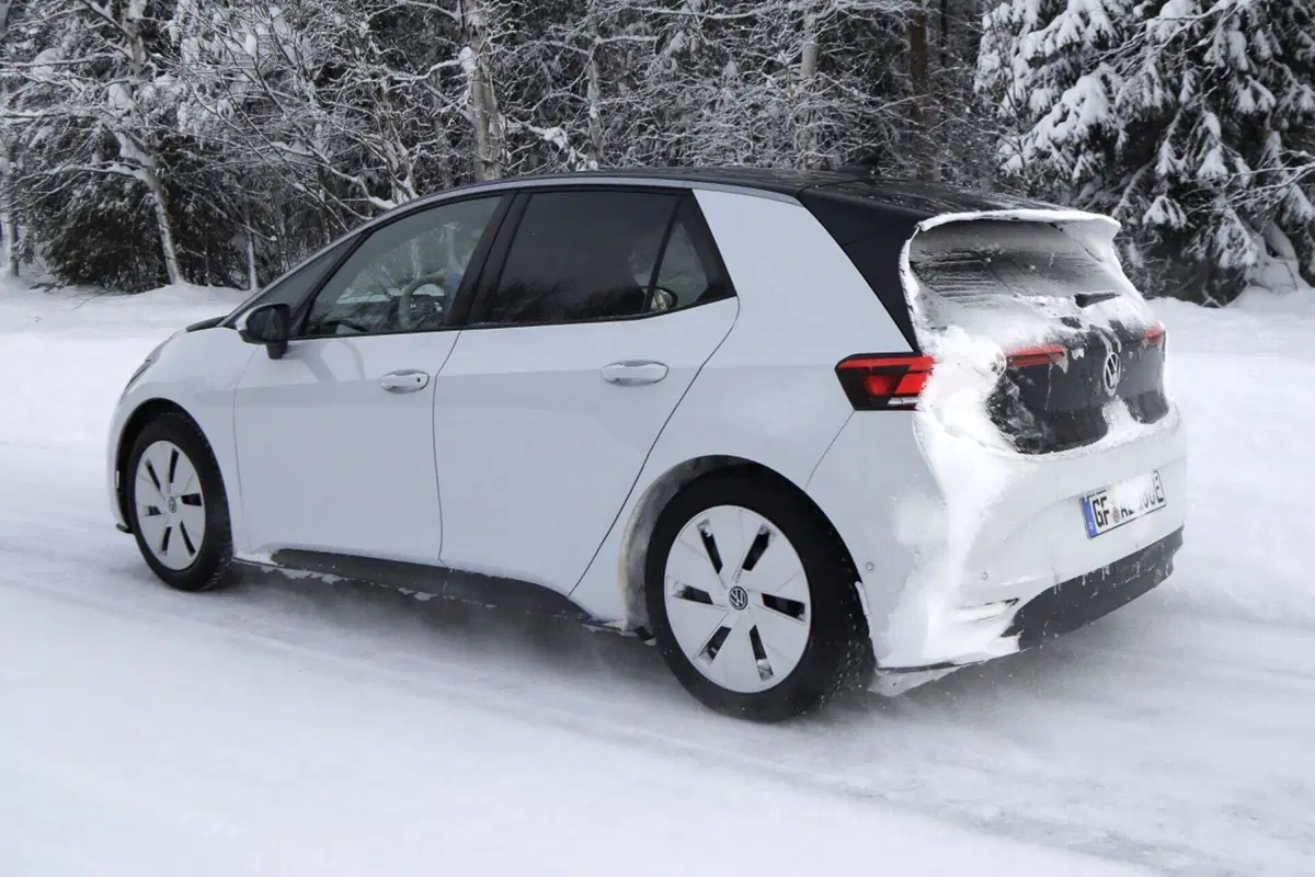 Volkswagen ID.3 : il nuovo Facelift è in arrivo [Foto Spia] (6)