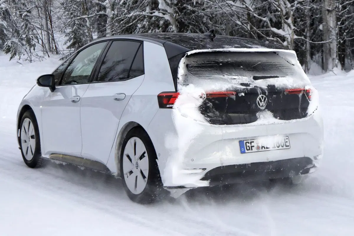 Volkswagen ID.3 : il nuovo Facelift è in arrivo [Foto Spia] (9)
