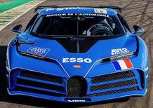 Bugatti Centodieci con i colori della EB 110 del 1994 che corse a Le Mans