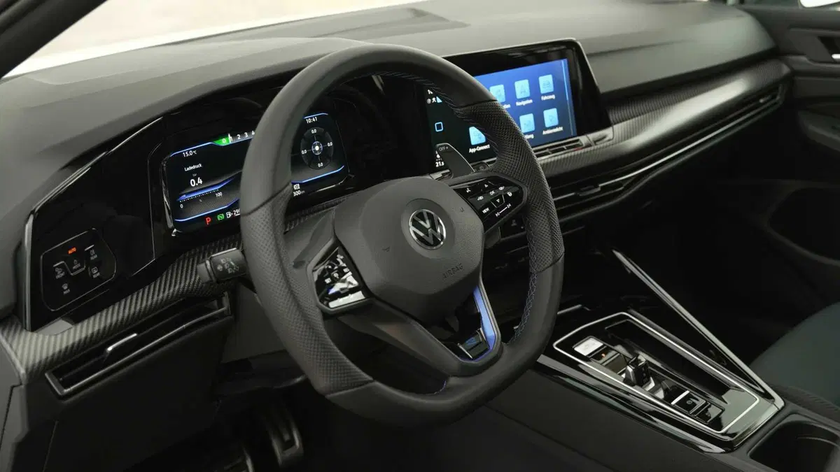 Volkswagen Golf 2.0 TSI R DSG 4Motion 20 years (7)
