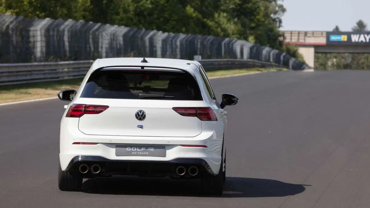 Volkswagen Golf 2.0 TSI R DSG 4Motion 20 years (5)