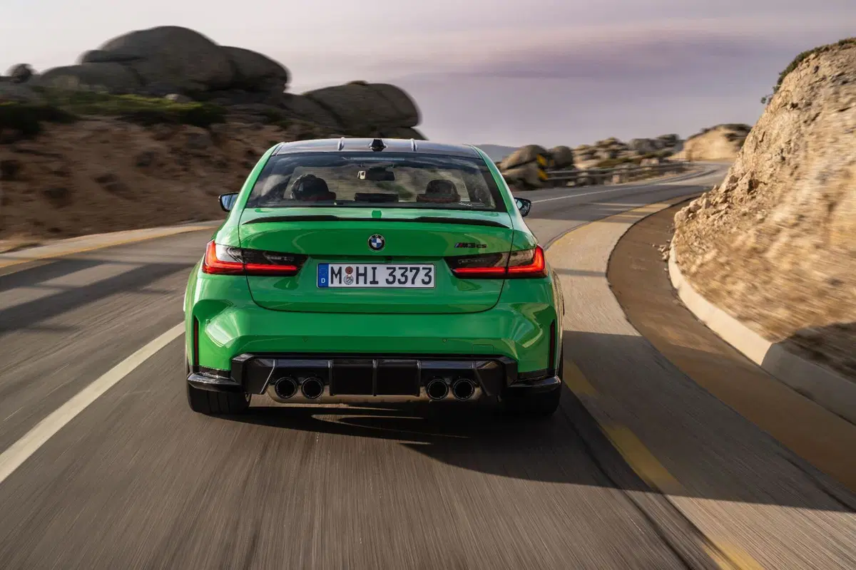 BMW M3 CS, 550 CV per la berlina pronta per la pista (6)