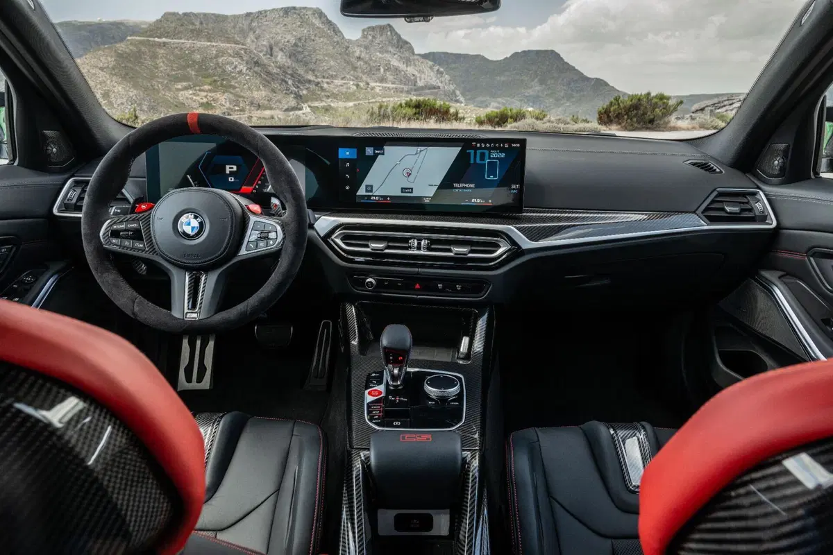 BMW M3 CS, 550 CV per la berlina pronta per la pista (10)