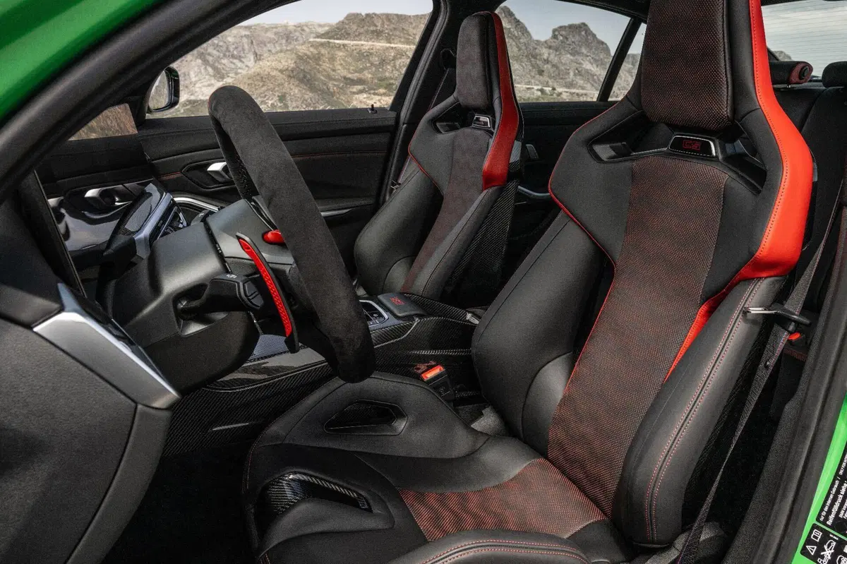 BMW M3 CS, 550 CV per la berlina pronta per la pista (12)