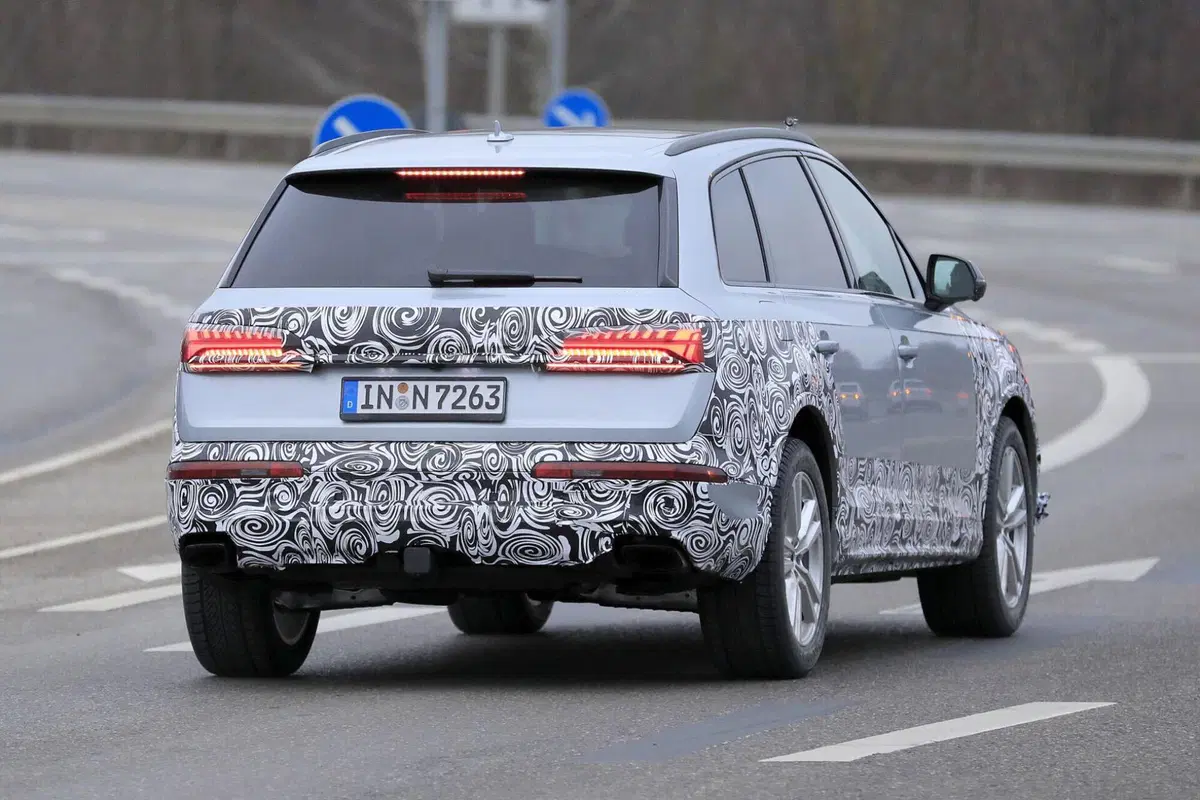 Audi Q7, si rinnova con il nuovo Facelift [Foto Spia Aggiornate] (6)