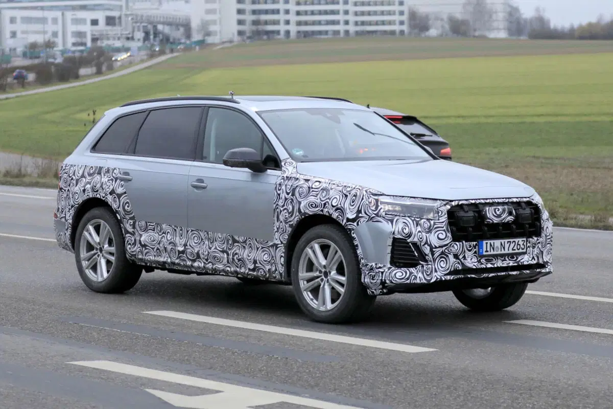Audi Q7, si rinnova con il nuovo Facelift [Foto Spia Aggiornate] (9)