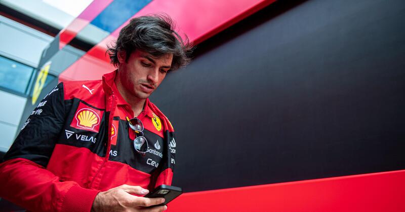 F1. Sainz in pista a Fiorano con la Ferrari SF21. Perch&eacute; si usano auto vecchie per questi test?