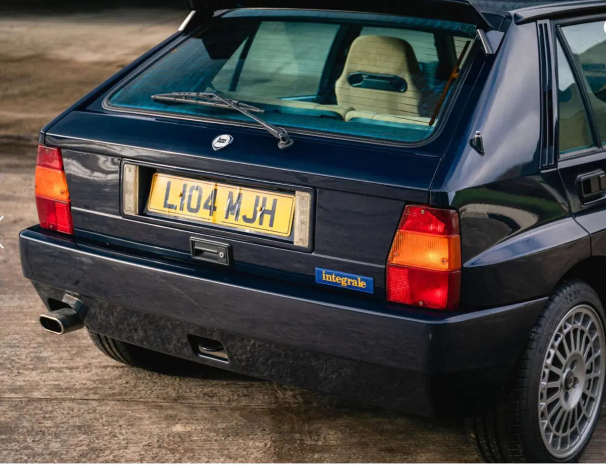 Lancia Delta HF Integrale Evo II (12)