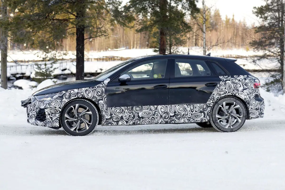 Il nuovo Facelift per l’Audi S3 e A3 è già in arrivo [Foto Spia] (6)