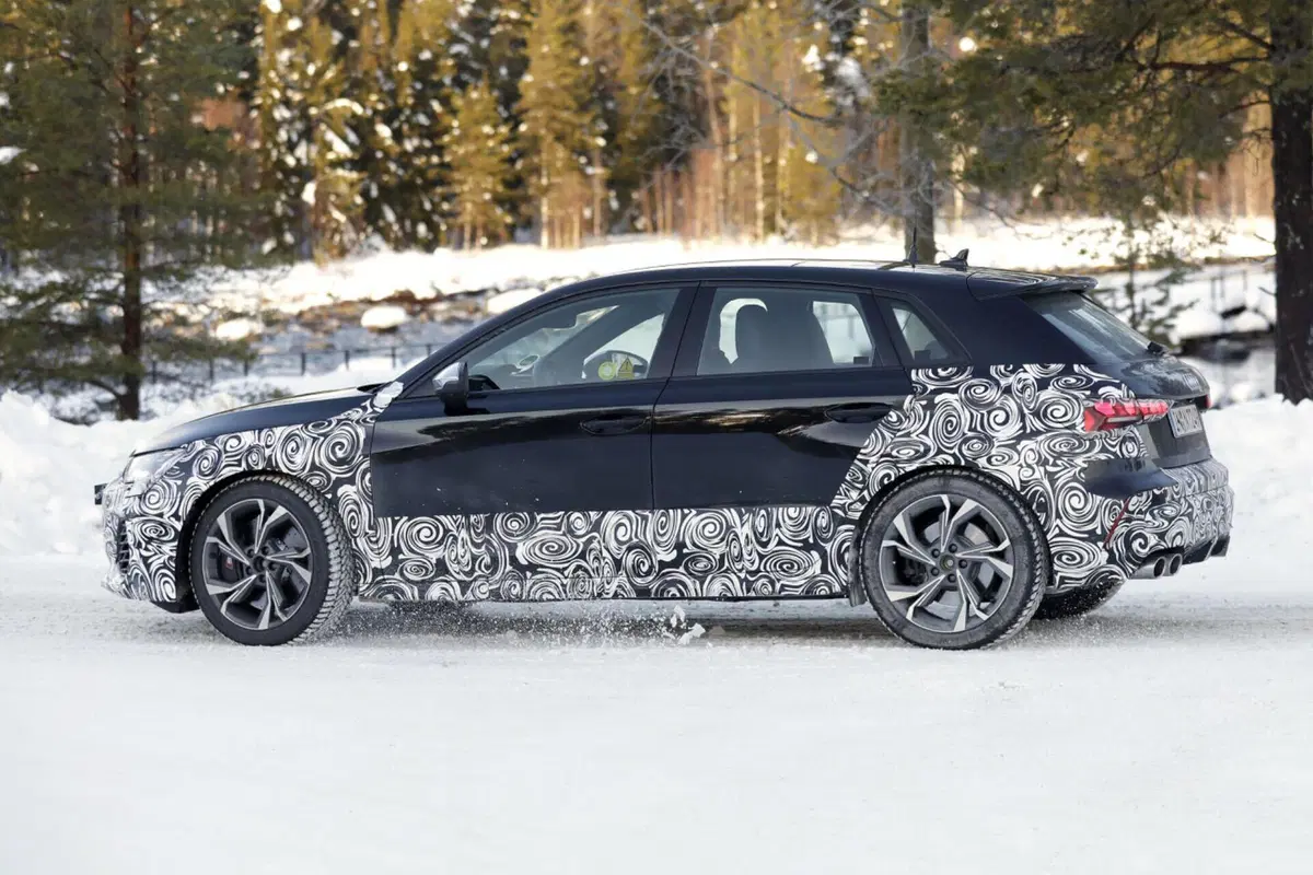 Il nuovo Facelift per l’Audi S3 e A3 è già in arrivo [Foto Spia] (11)