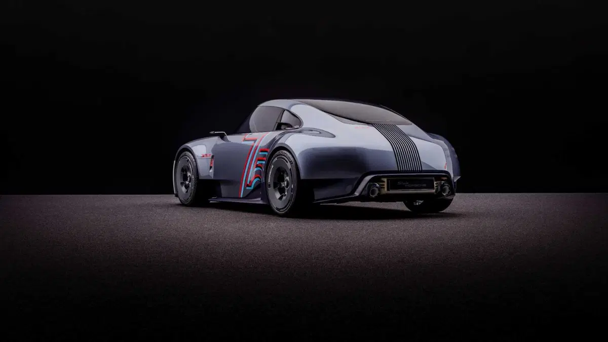 Porsche compie 75 anni: rinasce la 356 (con i cavalli della 718 GT4 RS) (9)