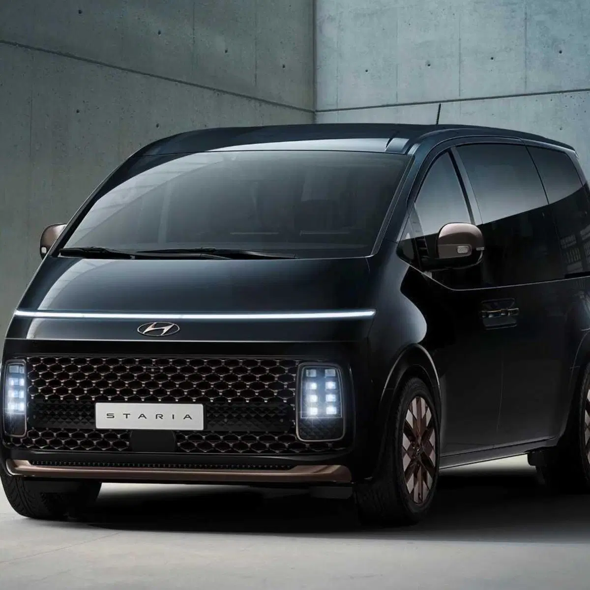 Hyundai Staria (2023-->>)