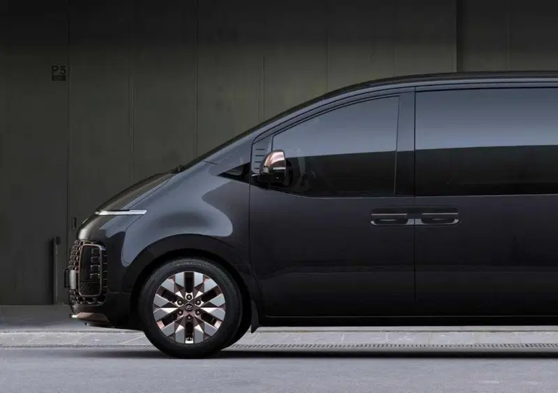 Hyundai Staria (4)