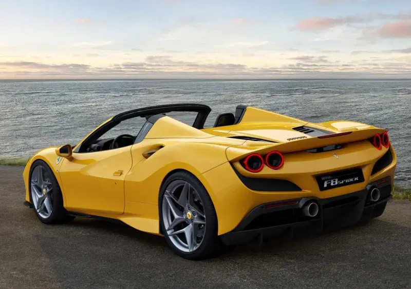 Ferrari F8 Spider (2019-23) (2)