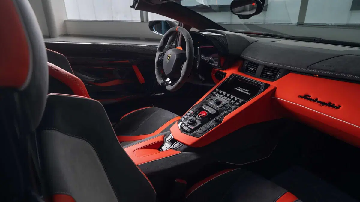 Lamborghini Aventador Cabrio SVJ 6.5 V12 Roadster (9)