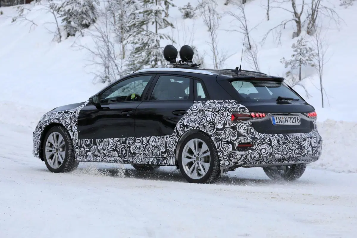 Il nuovo Facelift per l’Audi S3 e A3 è già in arrivo [Foto Spia] (18)