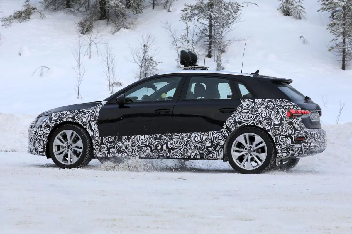 Il nuovo Facelift per l’Audi S3 e A3 è già in arrivo [Foto Spia] (25)