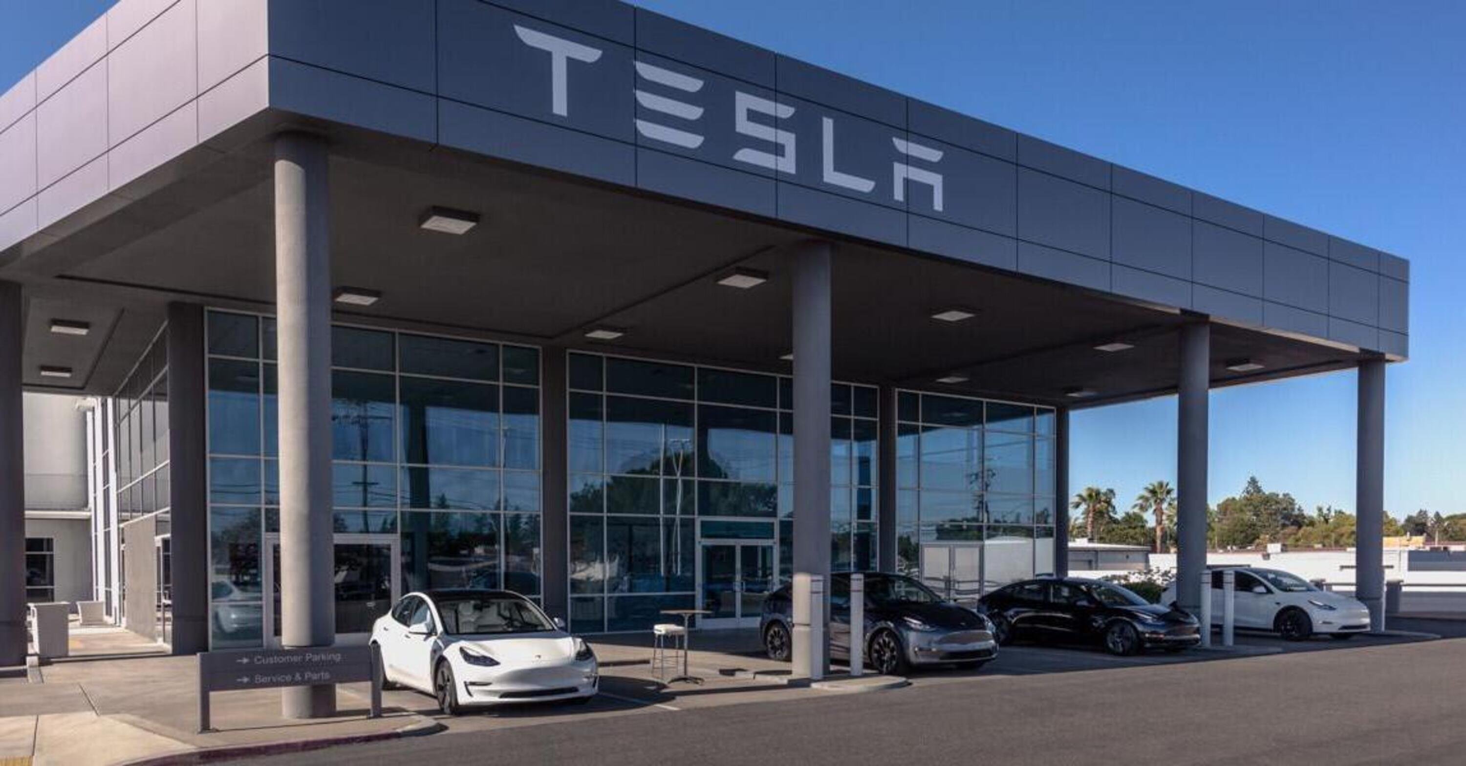 Incentivi Tesla: 3000 euro di ricariche per la Model S e Model X