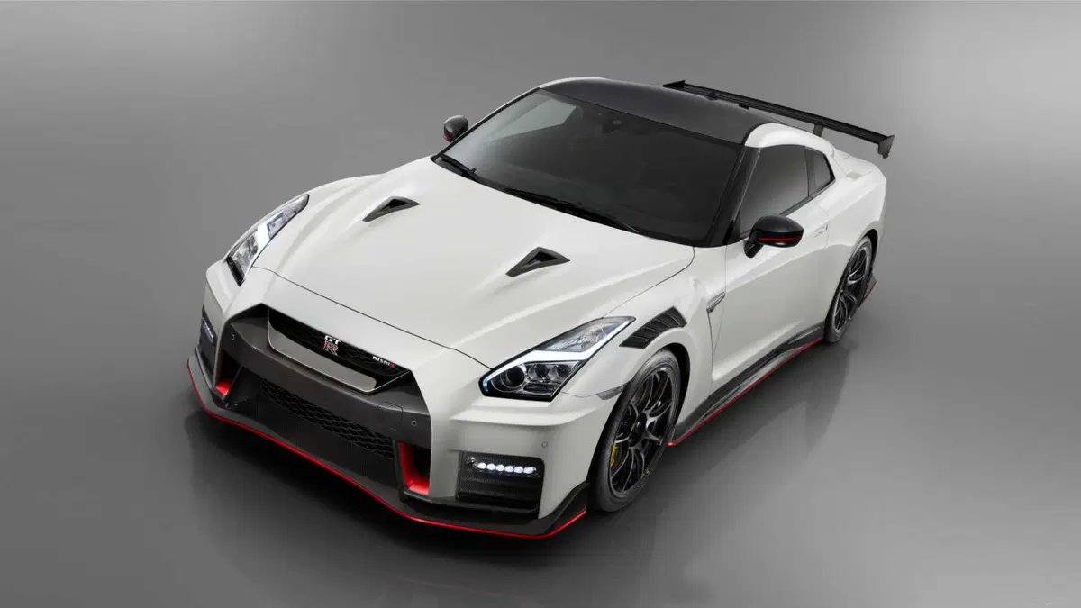 Nissan GT-R 3.8 V6 Nismo (3)