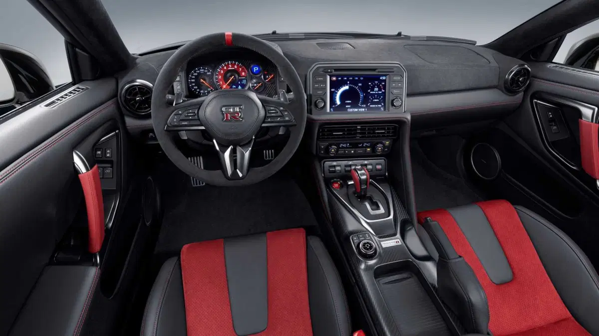 Nissan GT-R 3.8 V6 Nismo (9)