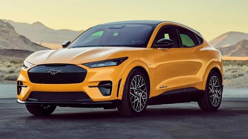Ford taglia i prezzi della Mustang Mach-e, come Tesla