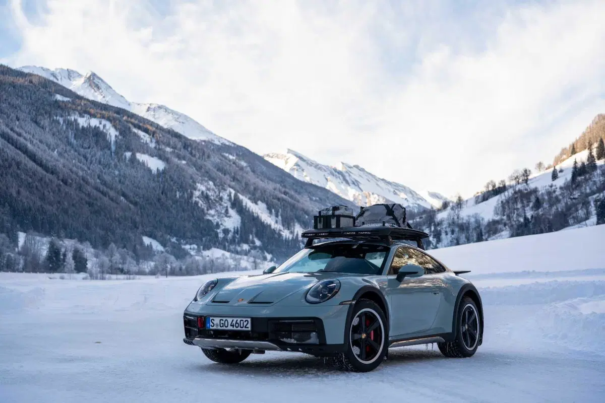 Porsche 911 Dakar: c'è una storia da raccontare, e non è sempre bella