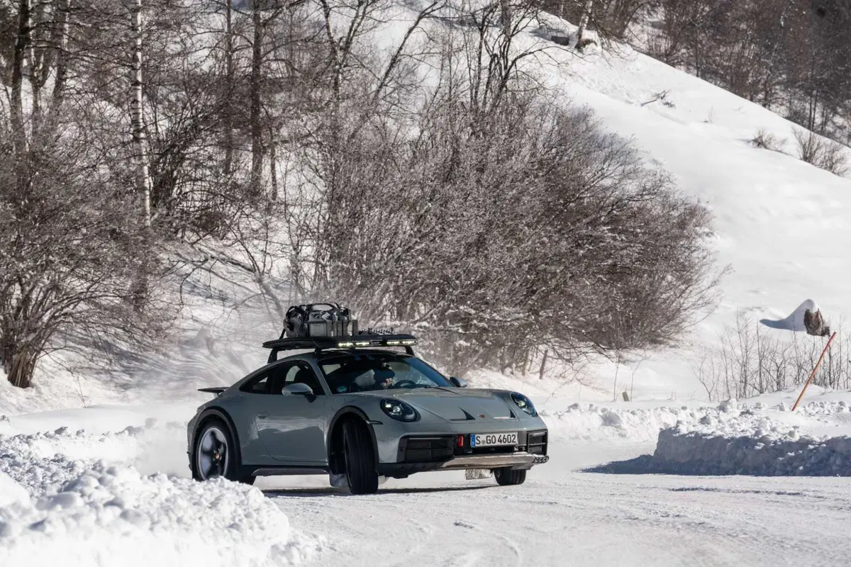 Porsche 911 Dakar: c'è una storia da raccontare, e non è sempre bella (10)