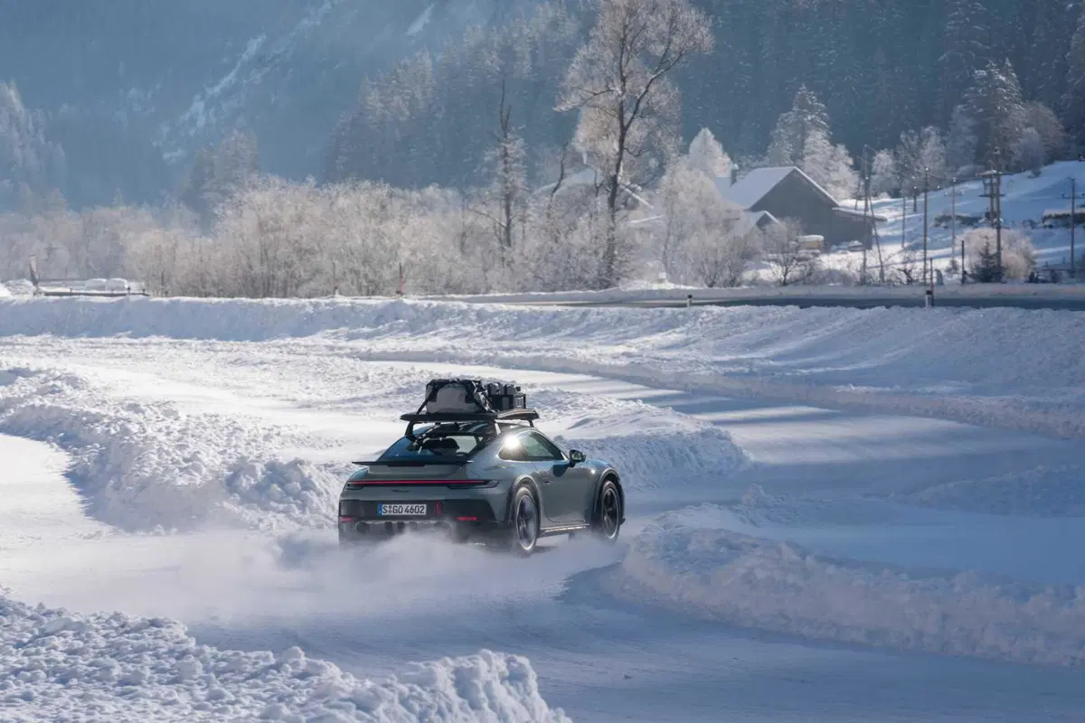 Porsche 911 Dakar: c'è una storia da raccontare, e non è sempre bella (11)