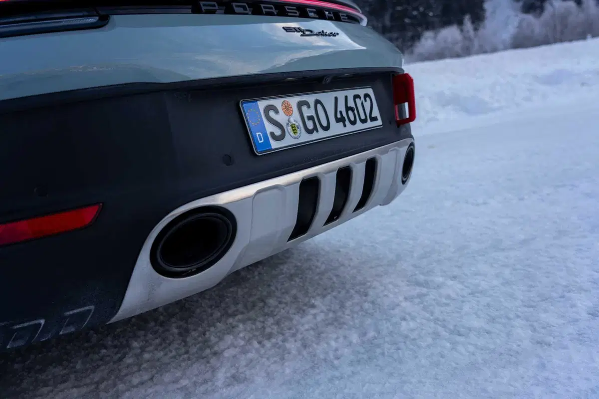 Porsche 911 Dakar: c'è una storia da raccontare, e non è sempre bella (23)