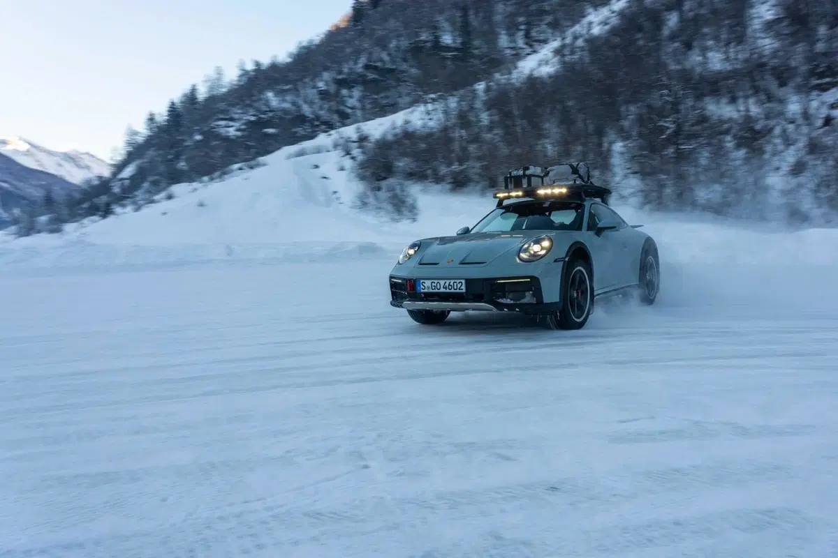 Porsche 911 Dakar: c'è una storia da raccontare, e non è sempre bella (30)