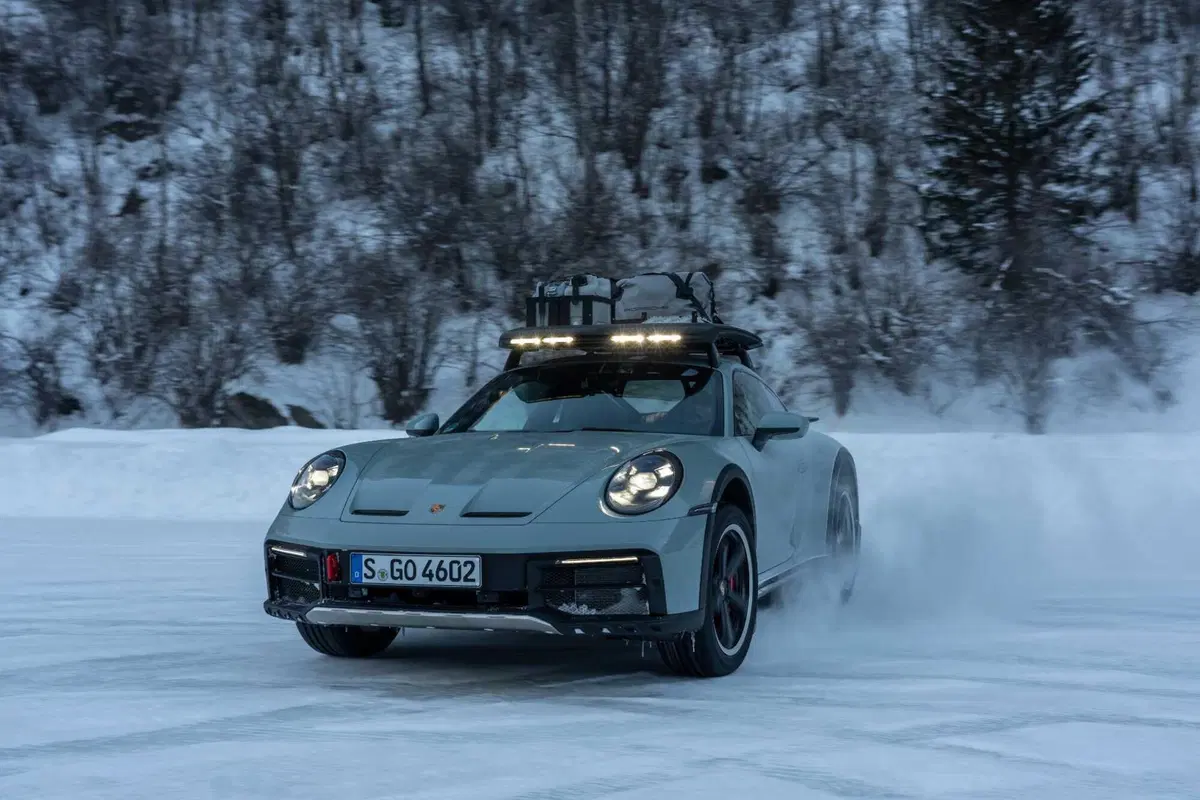Porsche 911 Dakar: c'è una storia da raccontare, e non è sempre bella (31)