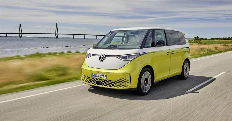 Volkswagen ID.Buzz: costa caro, ma c'&egrave; lo sconto (con finanziamento)
