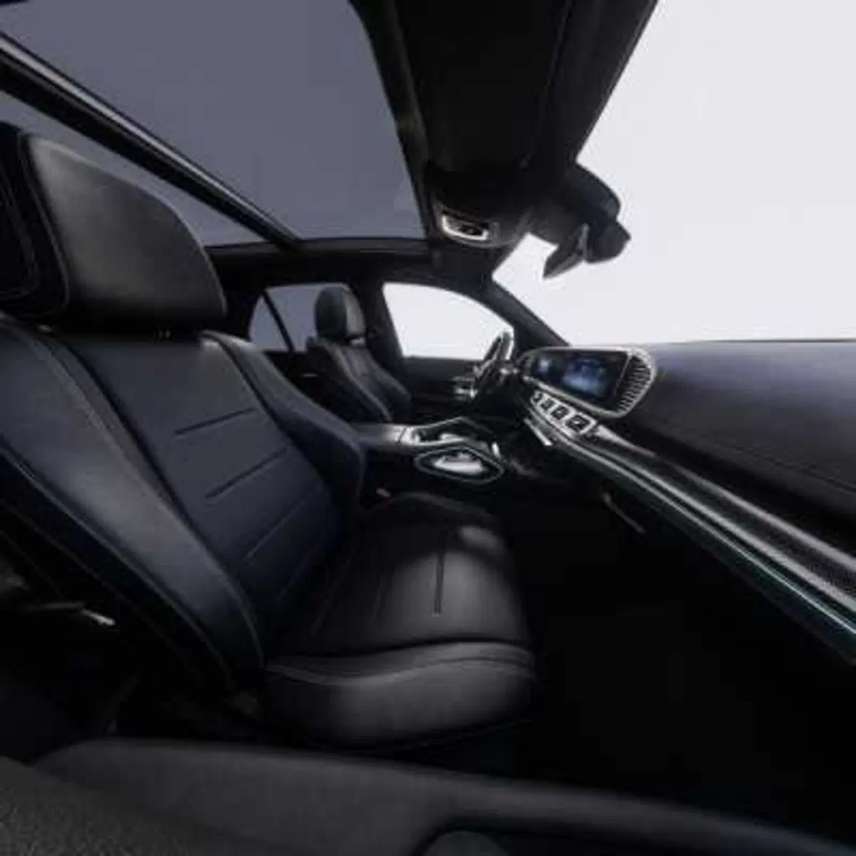 Mercedes GLE Suv e Coupé aggiornate: tutti i motori elettrificati  (18)