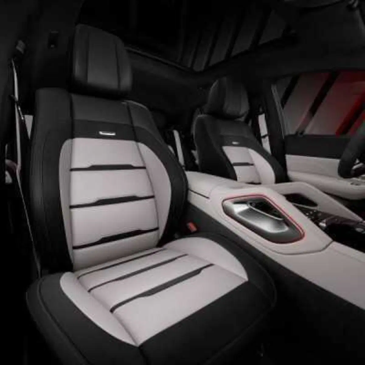 Mercedes GLE Suv e Coupé aggiornate: tutti i motori elettrificati  (25)